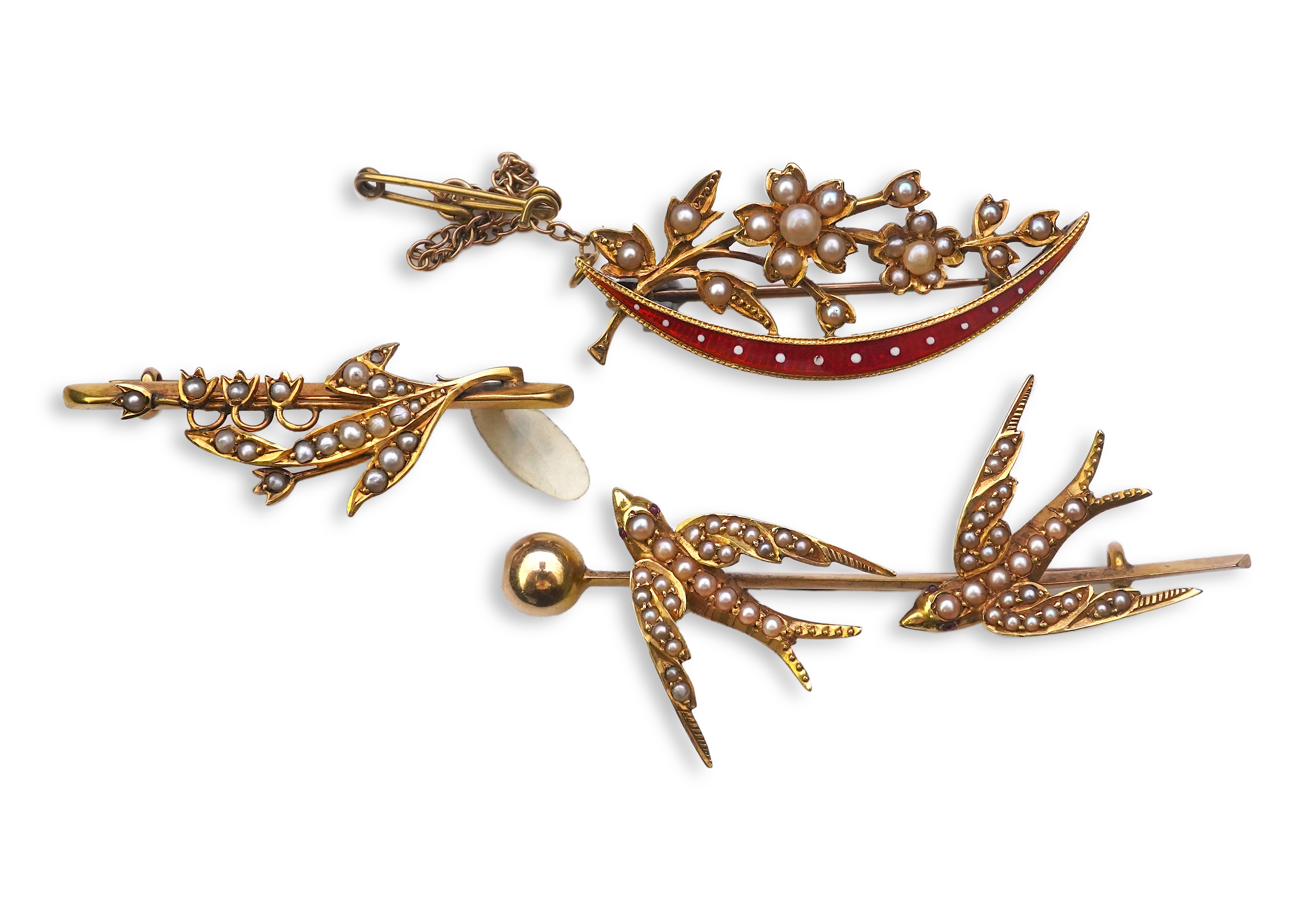 A collection of three late Victorian/Edwardian seed pearl brooches, circa 1900